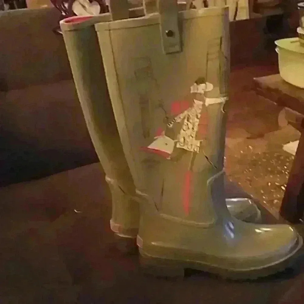 Dkny rain boats.